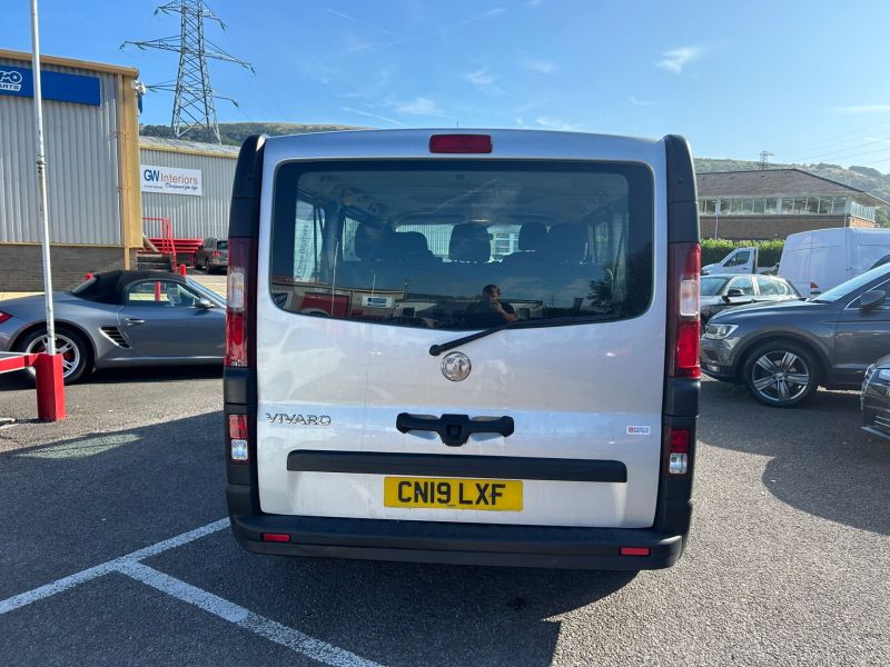 VAUXHALL VIVARO COMBI CDTI S/S NO VAT 9 SEATER  - 3389 - 3