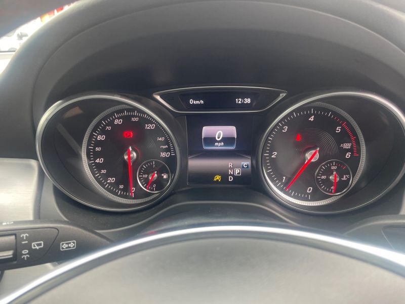 MERCEDES GLA-CLASS GLA 220 D 4MATIC AMG LINE **THIS WONT HANG AROUND FOR LONG** - 3380 - 18