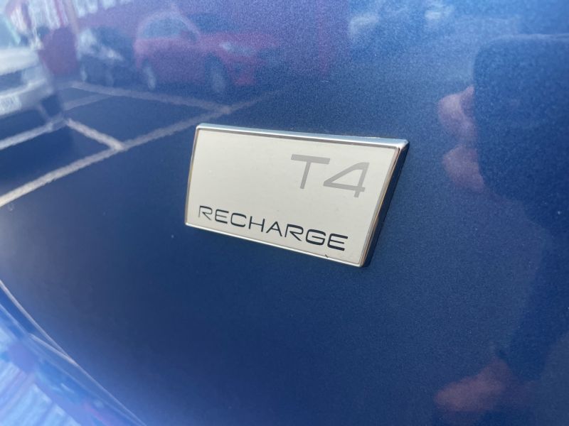 VOLVO XC40 RECHARGE T4 R-DESIGN - 3421 - 25