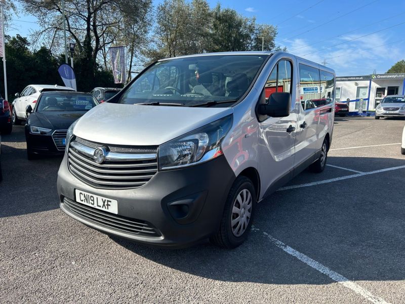 VAUXHALL VIVARO COMBI CDTI S/S NO VAT 9 SEATER  - 3389 - 8