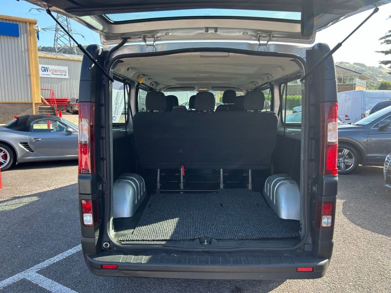 VAUXHALL VIVARO COMBI CDTI S/S NO VAT 9 SEATER  - 3389 - 6